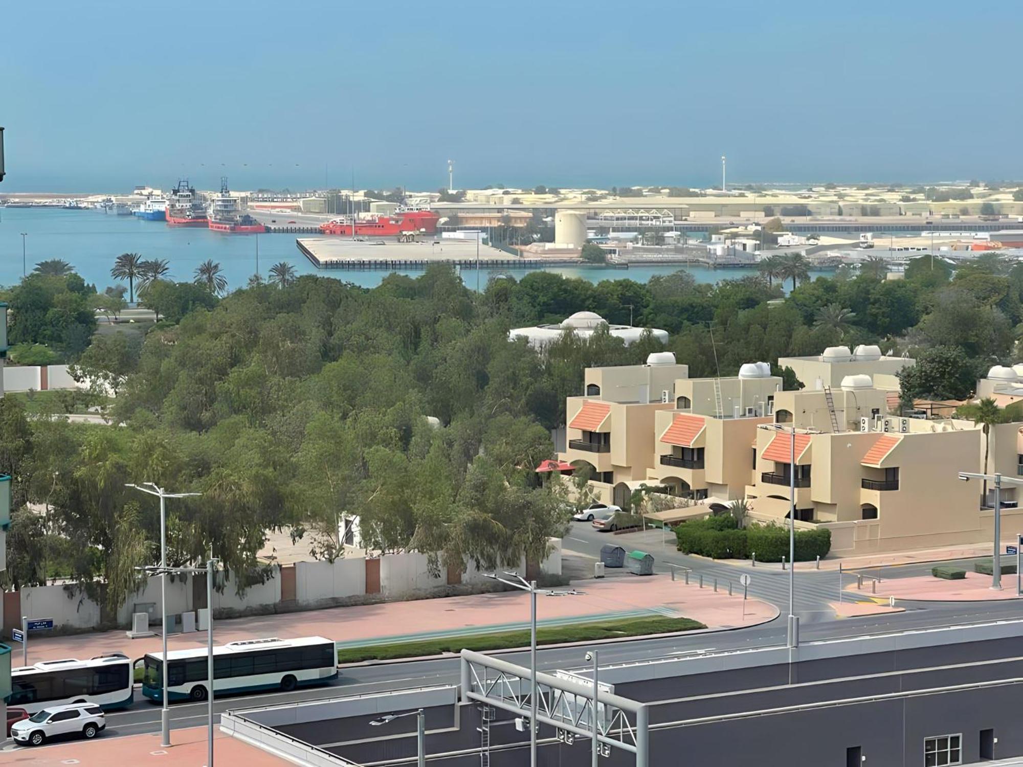 Phenomenal Sea View Hostel Abu Dhabi